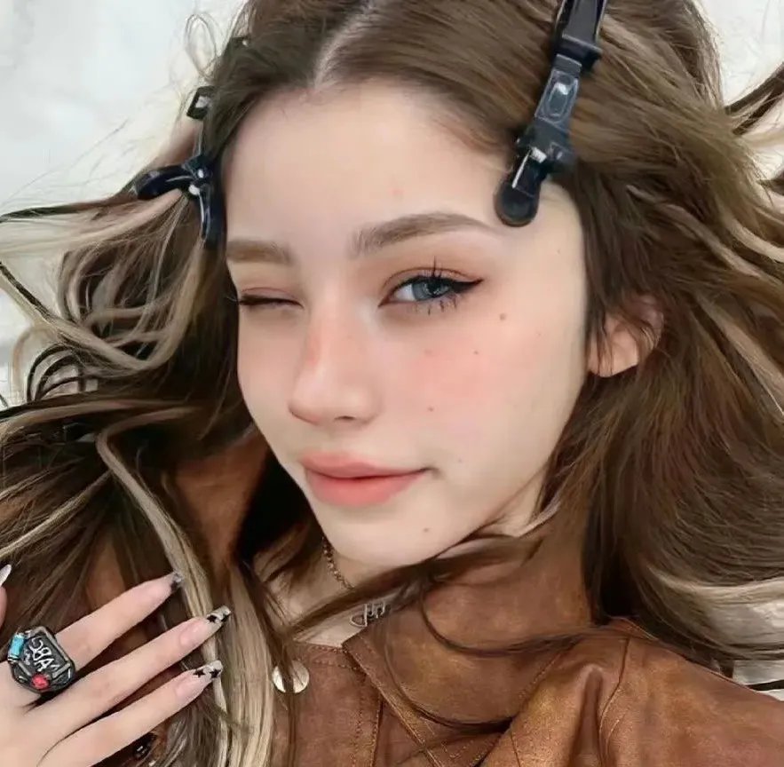 裴先生他每天都在捂马甲